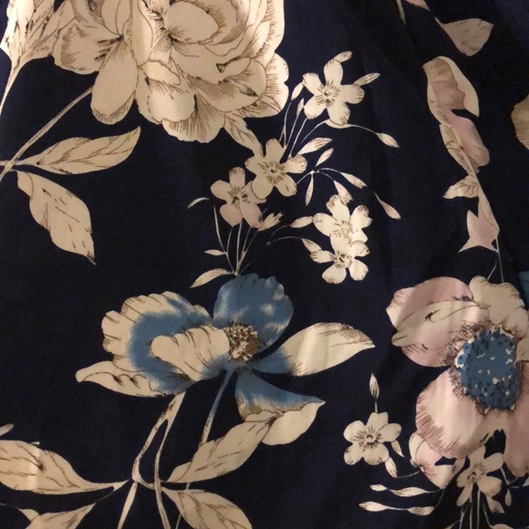 Navy/white floral romper - Picture 6 of 11